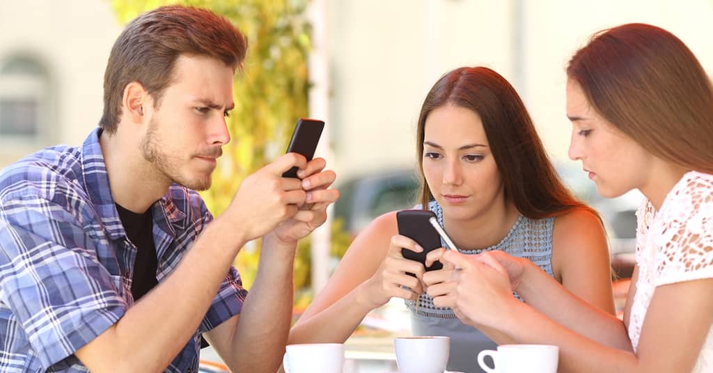 This is What Your Cellphone Can Do to Your Brain about false