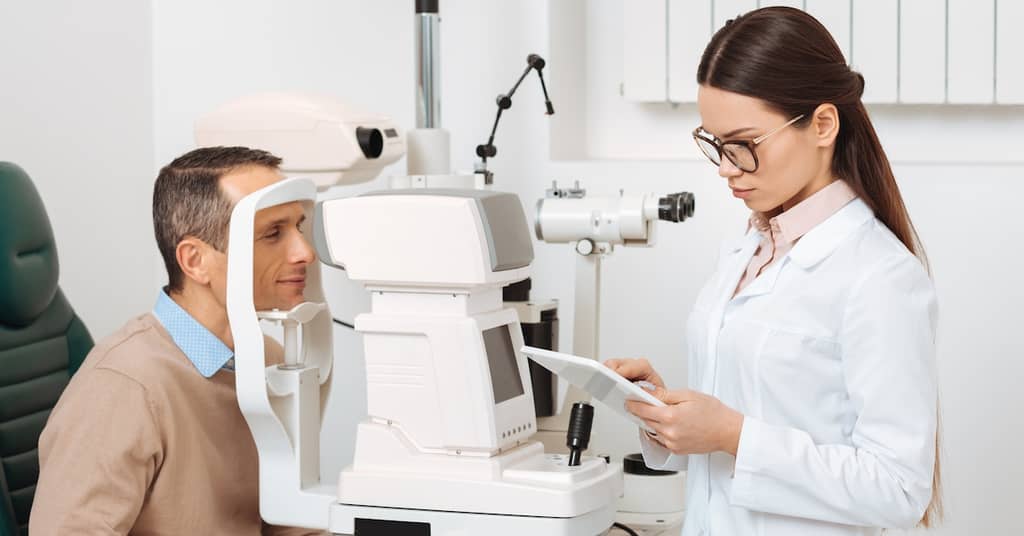 Clear Eyesight and Good Memory Go Hand in Hand about false