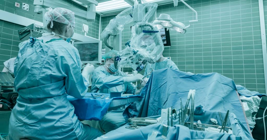 Doctors Could be Transmitting Alzheimer's to Their Patients about false